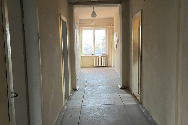 Продажа трёхэтажного здания 783 м² в г. Пустомыты — 8 км от Львова