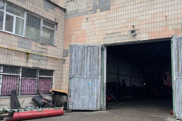 Продаж виробничої бази 4120 м2, 2,5 га в Черкаській області