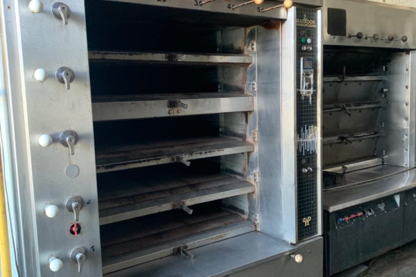 Property Complex of 1,540 m² with 0.25 ha Land Plot in Zolochiv, Lviv Region for Sale 