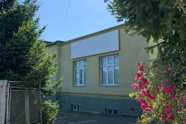 Property Complex of 1,540 m² with 0.25 ha Land Plot in Zolochiv, Lviv Region for Sale 