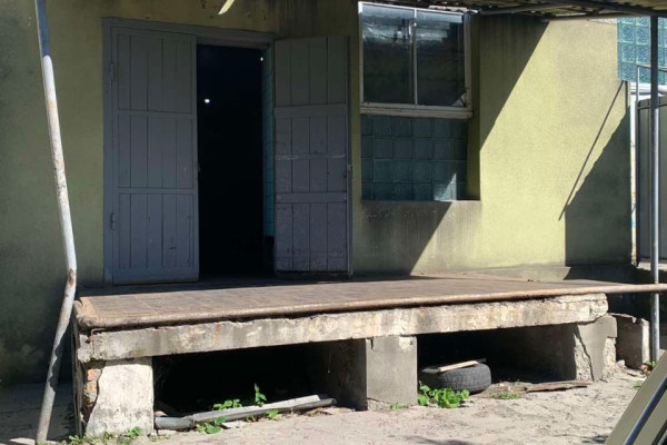 Property Complex of 1,540 m² with 0.25 ha Land Plot in Zolochiv, Lviv Region for Sale 