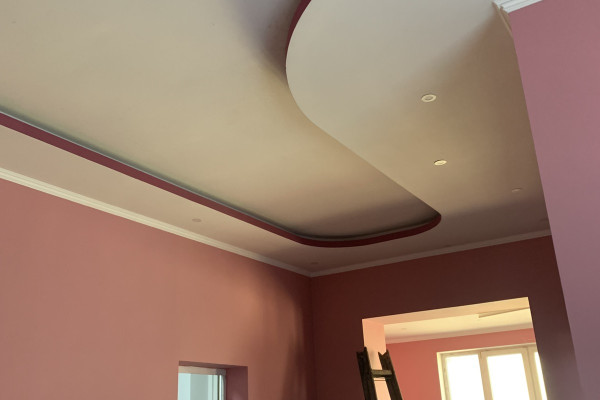 Property Complex of 1,540 m² with 0.25 ha Land Plot in Zolochiv, Lviv Region for Sale 