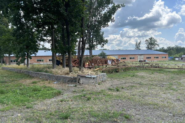 Продажа промышленно-складского здания 3500 м² и участка 5 га возле Белой Церкви