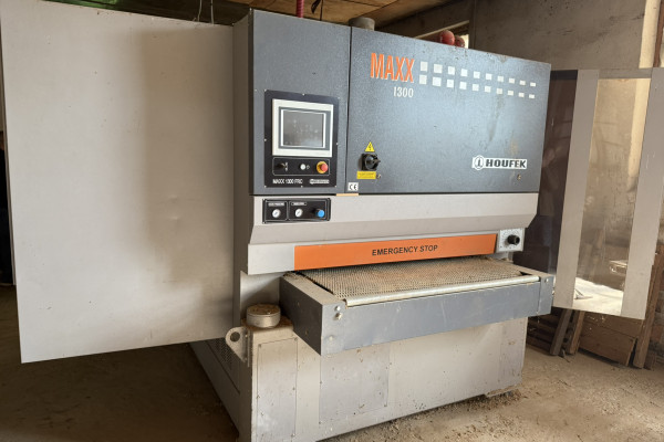 Продажа производственного комплекса 4320 м2 и 2 га в Житомирской области, г. Чуднов