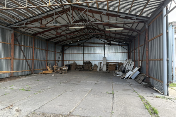 Продажа производственного комплекса 4320 м2 и 2 га в Житомирской области, г. Чуднов