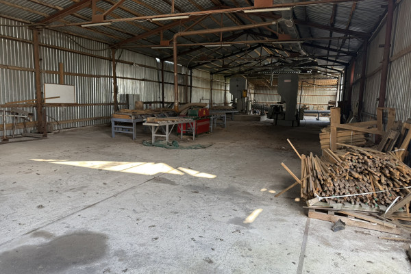 Продажа производственного комплекса 4320 м2 и 2 га в Житомирской области, г. Чуднов