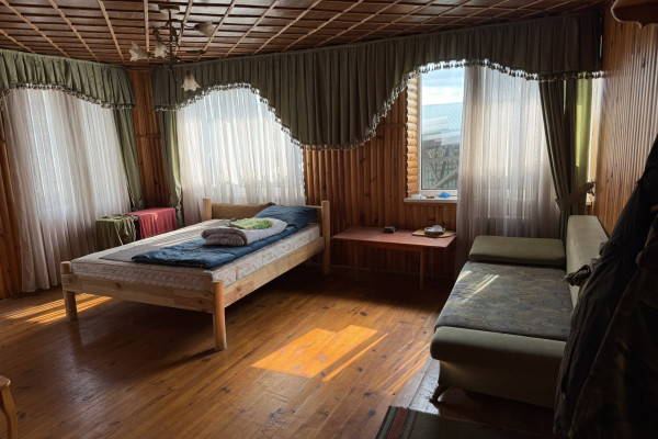 Продажа производственного комплекса 4320 м2 и 2 га в Житомирской области, г. Чуднов