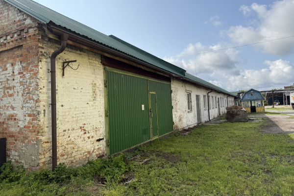 Продажа производственного комплекса 4320 м2 и 2 га в Житомирской области, г. Чуднов