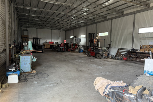 Продажа производственного комплекса 4320 м2 и 2 га в Житомирской области, г. Чуднов