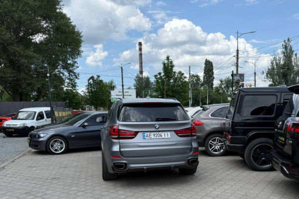 Invest in EasyCar Long-Term Car Rental Service — 24% Annual Return