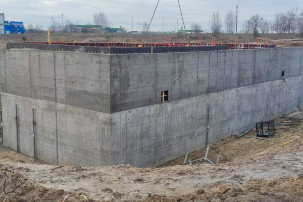 Продажа участка 4,5 га с проектом производственно-складского комплекса 20 000 м2, 20 км от Киева