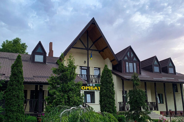 Restaurant and motel complex in Kremenchuk is offered for sale