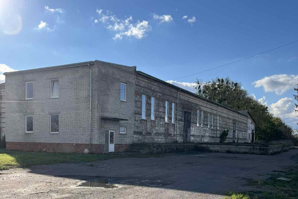 Продаж виробничо-складського приміщення 1961 м2 у Львівській області