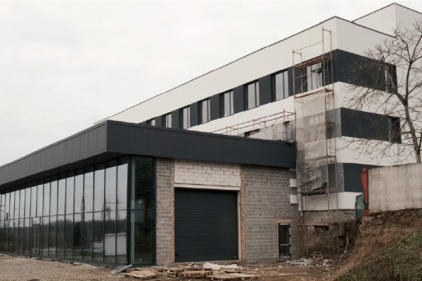 Продажа торгово-офисного здания 2000 м² в пригороде Тернополя