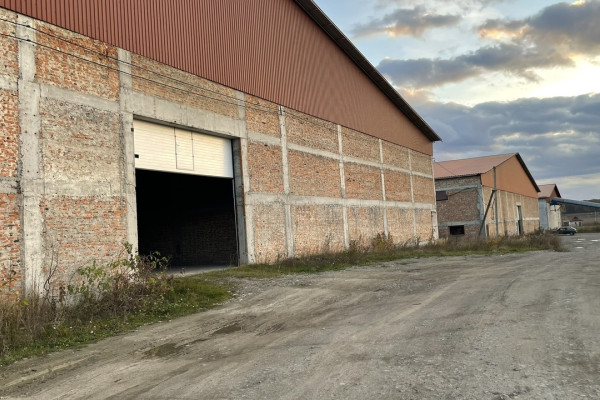 Продаж складського комплексу 19 300 м2, Тернопільська область