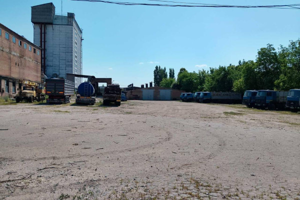 Продаж елеваторного комплексу 5 186 м², 2,84 га з виробничо-складською інфраструктурою у м. Кропивницькому