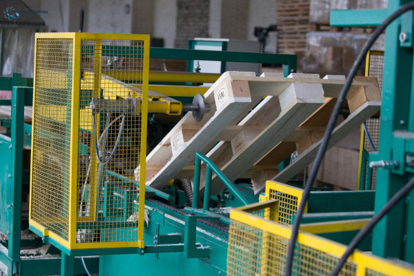 Продажа оборудования и готовой бизнес-модели по производству EPAL-поддонов в Литве 
