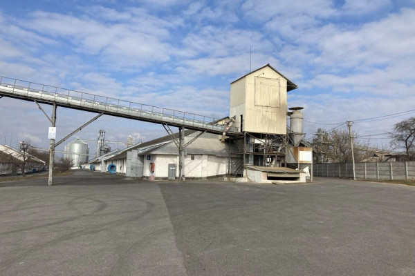 Продажа линейного зернового элеватора на 30 000 тонн в Винницкой области