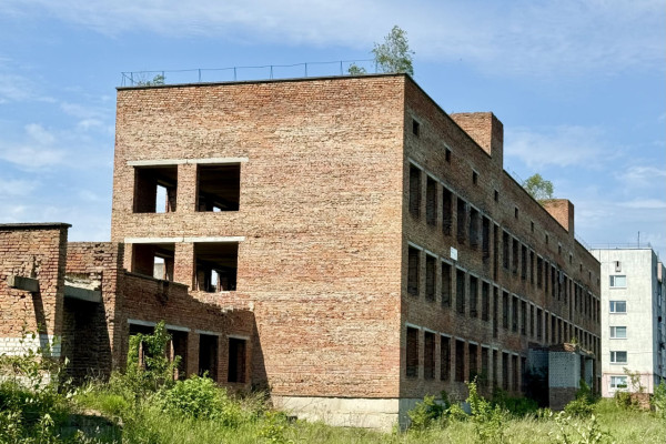Продаж обʼєкту незавершеного будівництва (комплекс професійно-технічного училища) в Рівненській області