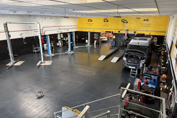 Продажа действующего автосервиса в Алтее, Испания