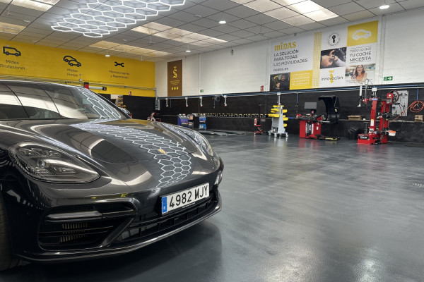 Продажа действующего автосервиса в Алтее, Испания