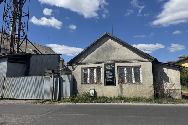 Продаж виробничо-складського комплексу 1 552,6 м2, 0,41 га у Закарпатській області