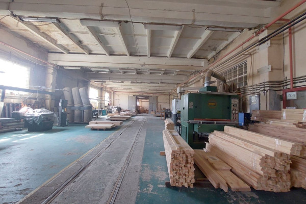 Продаж універсального промислово-складського комплексу 5000 м2 у Львівській області