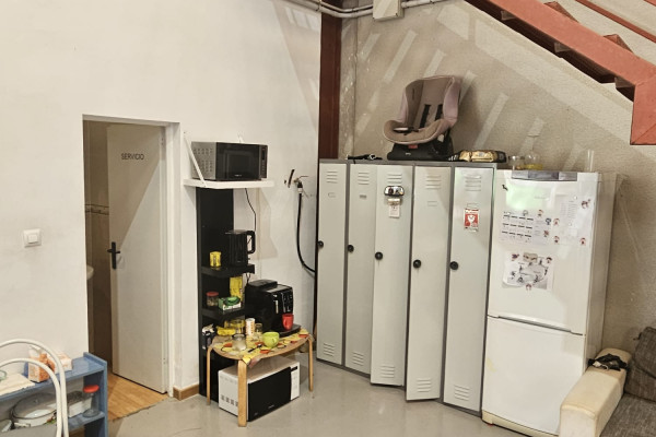 Продажа производства металлопластиковых и алюминиевых окон в Испании