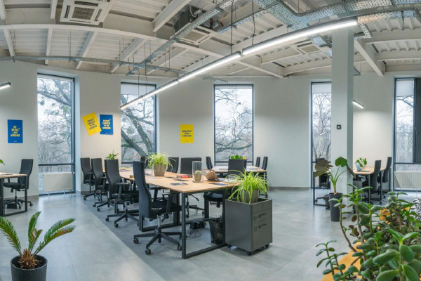 Продажа автономного офисного здания 1 843 м² возле метро «Берестейская» в Киеве