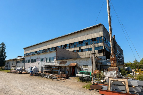 Продажа промышленного комплекса 6 000 м² на участке 5,4 га с ж/д веткой возле Тернополя
