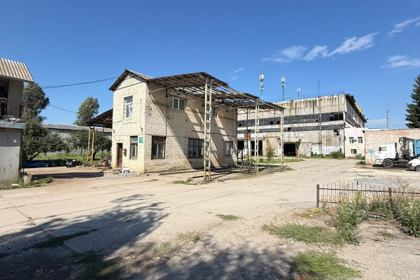 Продажа промышленного комплекса 6 000 м² на участке 5,4 га с ж/д веткой возле Тернополя