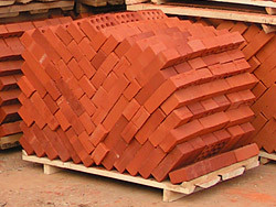 Кирпичный завод с карьером глины