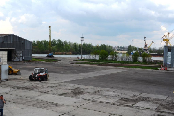 Элеваторный комплекс с причалом