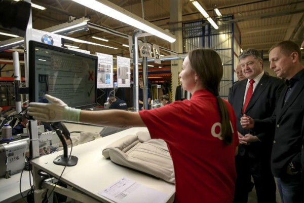 Во Львовской области запустили завод по пошиву сидений для Audi и BMW