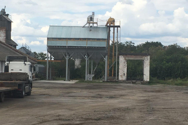 Elevator for 12 tons of storage in Kirovograd region for sale