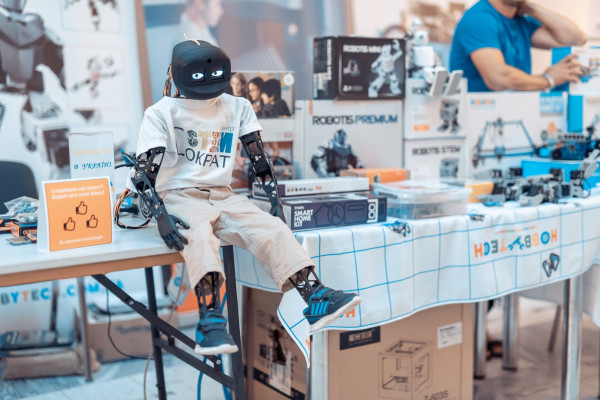 Why Hardware is so Hard?