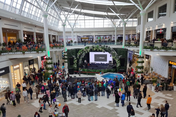 Dragon Capital купила крупнейший львовский ТРЦ Victoria Gardens