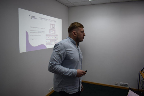 На Demo Day онлайн акселератора FeelGoodLabs один из стартапов привлек инвестиции $50 000