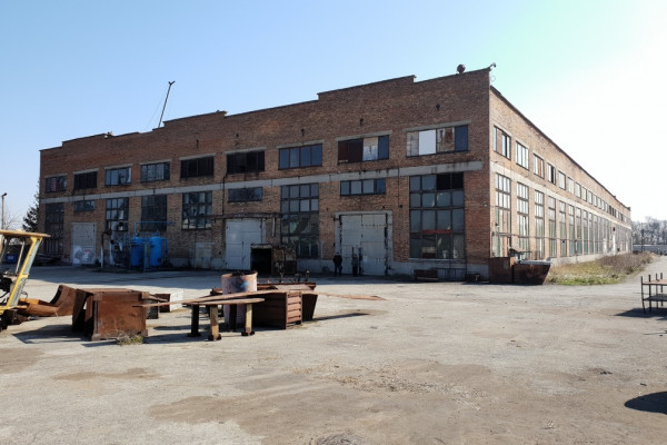 Действующий завод по металлообработке рядом со Львовом и границей ЕС