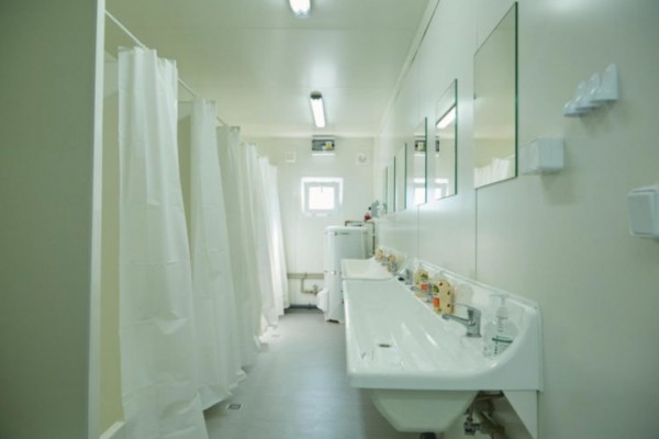 Первый пошел: в Бородянке открыли модульный городок для пострадавших от войны