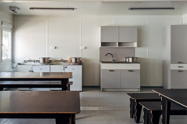 Первый пошел: в Бородянке открыли модульный городок для пострадавших от войны