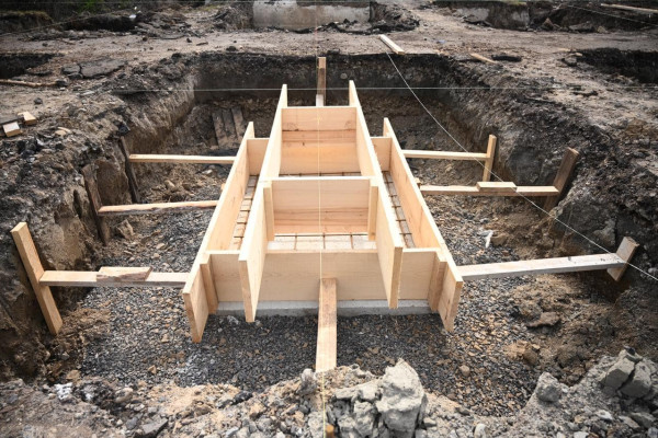 На Закарпатті розпочалося будівництво нового та відновлення релокованого заводу з виробництва турбін