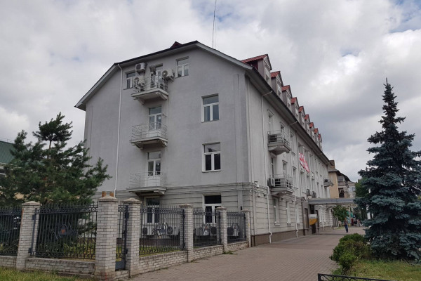 Отдельностоящее офисное здание 2200 кв.м. в Киеве