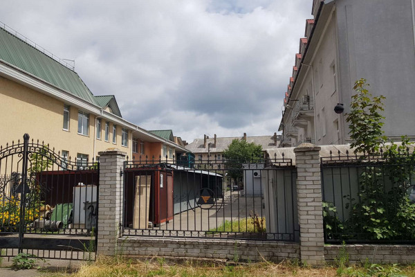 Отдельностоящее офисное здание 2200 кв.м. в Киеве