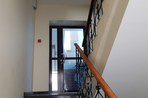 Отдельностоящее офисное здание 2200 кв.м. в Киеве