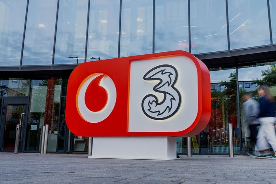 Vodafone выкупает долю в крупнейшем британском мобильном операторе VodafoneThree за £4,3 млрд